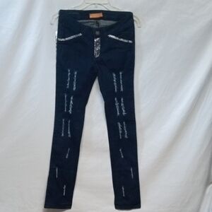 Women's  Low rise  Skinny Jeans with Super Distressed Details